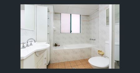 YOUR COASTAL RETREAT IN THE HEART OF BRIGHTON-LE-SANDS - Photo 4