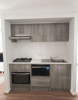 Stunning Granny Flat in Quiet Location - Photo 1