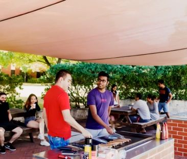 rotary international house : 8 Bedroom Apartment - Photo 5