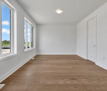 For Lease - 37 Lally Terrace, Barrie, Ontario - Photo 4