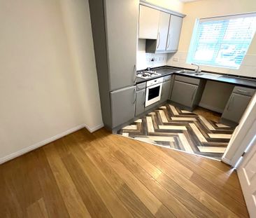Park Close, Preston - Photo 2