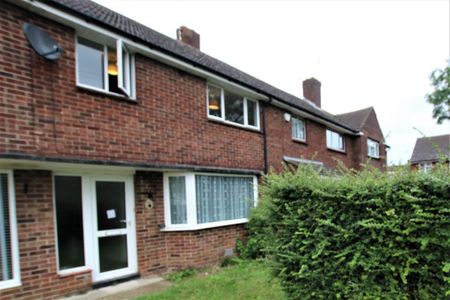 3 bedroom terraced house to rent - Photo 5