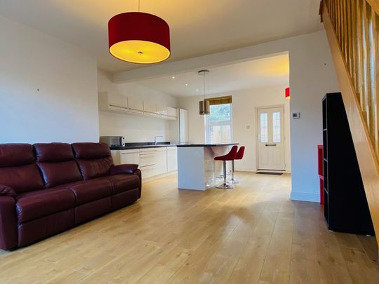 2 bedroom terraced house to rent - Photo 1