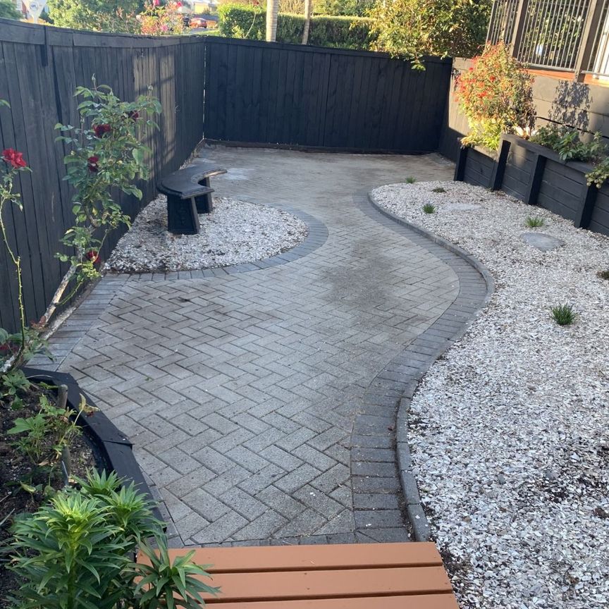 2 Bedroom 2 Bathroom Home - Photo 1