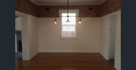 Renovated 3 Bedroom Home - East Tamworth - Photo 3