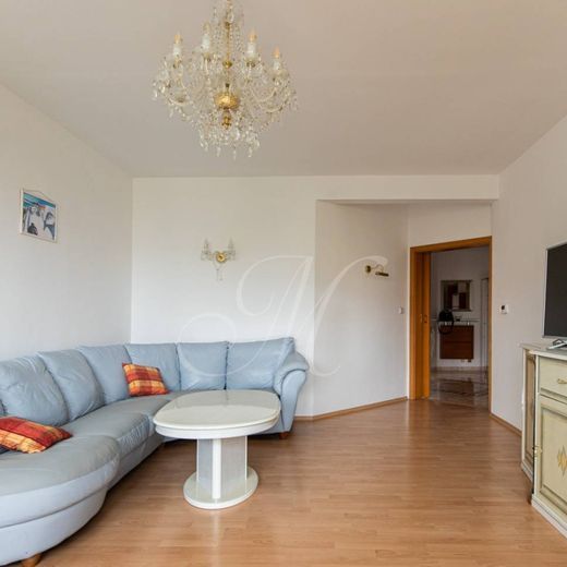 METROPOLITAN │Zrekonštruovaný a zariadený 3i byt s 2 balkónmi - Photo 1