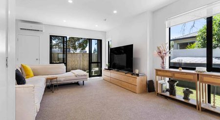 The Difference is ...... - Photo 4