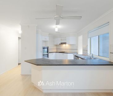 Exceptional Family Home - Photo 4