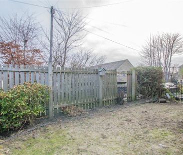 2 bedroom end of terrace house to rent - Photo 2