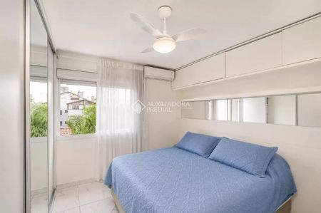 Apartamento com 3 quartos e 69m² para alugar em Passo da Areia, Porto Alegre. - Foto 4