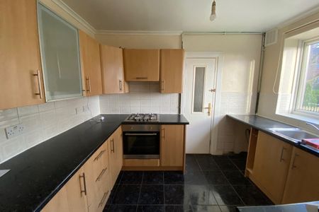 Lingfield Walk - Photo 2