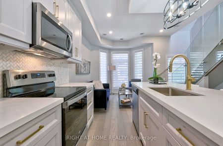 For Lease - 131 Brock Avenue Unit# Unit 1, Toronto, Ontario - Photo 2