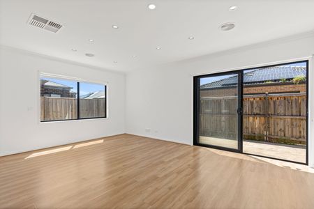 Like New & Ready to call HOME! - Photo 3