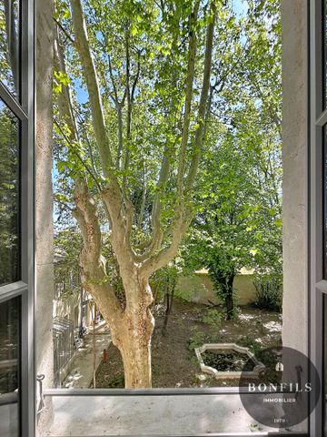 BIEN RARE A LOUER AVIGNON INTRAMUROS ( 84000 ) : charmant appartement ancien rénové - 3 pièces - balcon !, - Photo 4