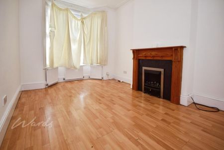 3 bedroom terraced house to rent - Photo 2