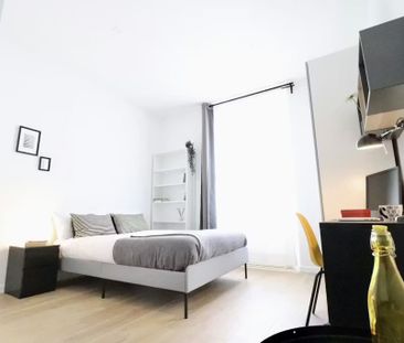 Via Camillo Cavour, Florence, Tuscany 50121 - Photo 4