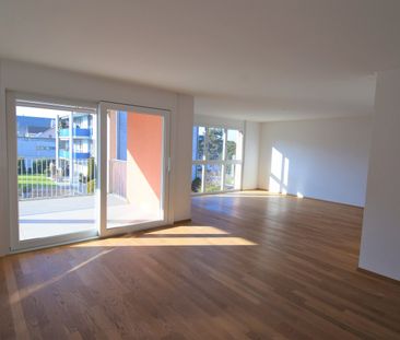Grosszügige 4.5 Zimmer Wohnung mit gedecktem Balkon - Photo 1
