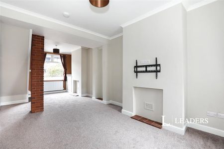 3 bedroom terraced house to rent - Photo 2