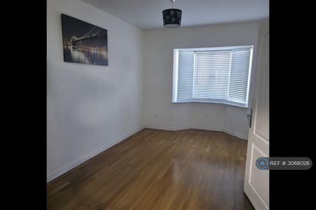 4 bedroom detached house to rent - Photo 5