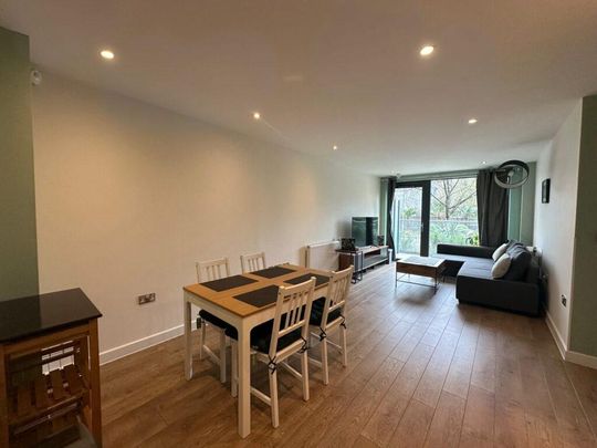 2 bedroom flat to rent - Photo 1