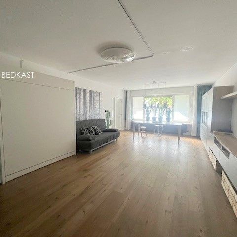 ZEER RUIME STUDIO / APPARTEMENT ( 76 M2 ) OP HET MOOISTE PLEINTJE VAN DE STAD - Photo 1