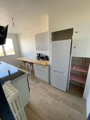 T3 58m2 2 chambres refait à neuf équipée - Photo 5