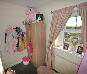 2 bedroom terraced house to rent - Photo 4