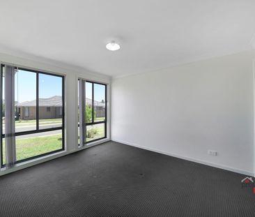 Beautifully Presented Home Ready to Rent - Photo 2