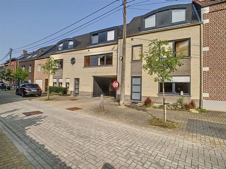 Ruim duplex app met terras, 3 slpks, parkeerplaats - Photo 2