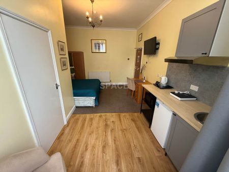 Connaught Road, Reading - Photo 3