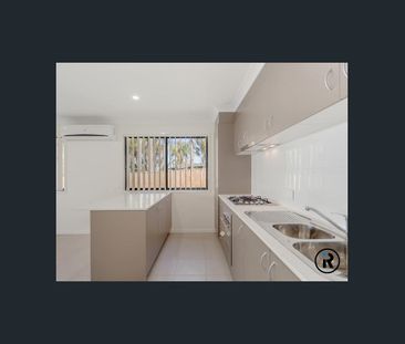 Charming Two Bedroom Duplex in Hillcrest - Your Perfect Retreat Awaits - Photo 6