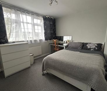 Room in a Shared House, Atkinson Road, E16 - Photo 3