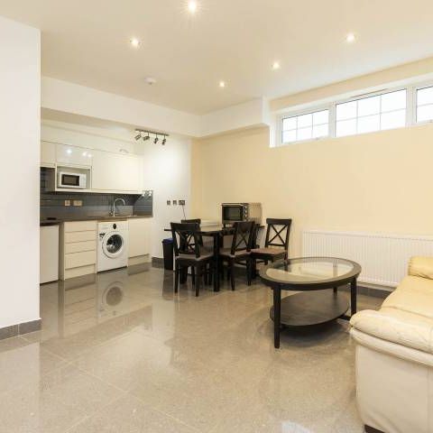 Modern Apartment - Photo 1