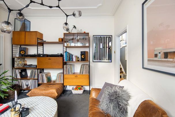 3 Bed Terraced House, Prince George Road, N16 - Photo 1