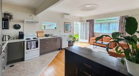 GLEN EDEN/KELSTON - 2 Bedroom home - Photo 4