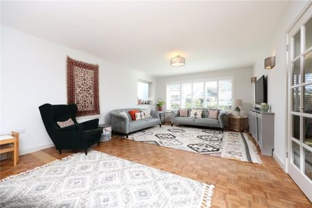 5 bedroom detached house to rent - Photo 4