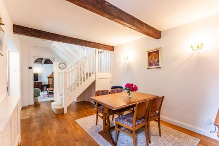 3 bedroom end of terrace house to rent - Photo 2