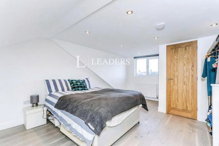 4 bedroom terraced house to rent - Photo 4