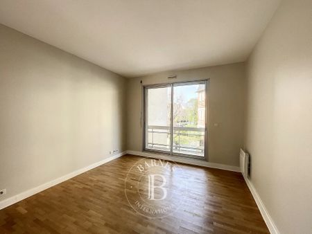 Tout savoir sur cet appartement dans le quartier Ile de la Jatte-Parc d'Orléans, à Neuilly-sur-Seine - Photo 2
