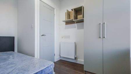 7 Croydon Road - Photo 2