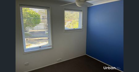 Four Bedroom Large Family Home! - Photo 5