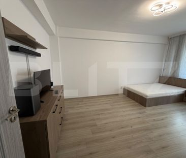 Apartament 1 camera, decomandat, parcare, zona Terra - Fotografie 3