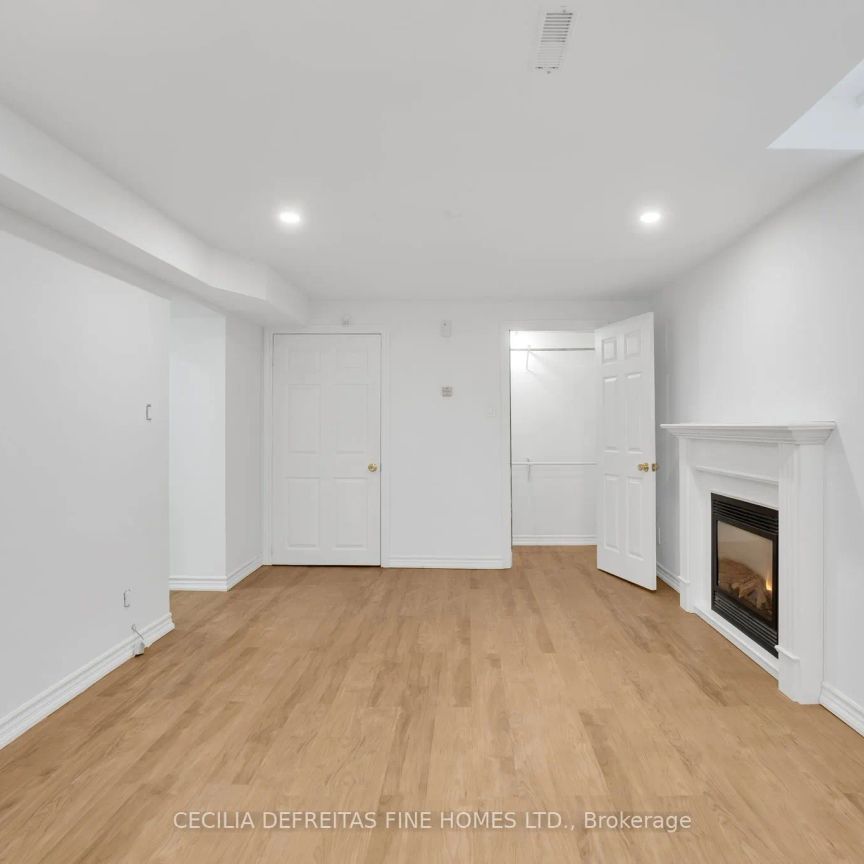 40 Venetian Crescent #Bsmt - Photo 1