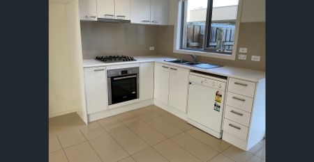 LOVELY LIVEABLE PROPORTIONS.... - Photo 2