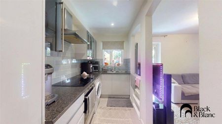 1 bedroom semi-detached house to rent - Photo 4