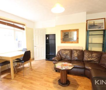 4 bedroom semi-detached house to rent - Photo 1