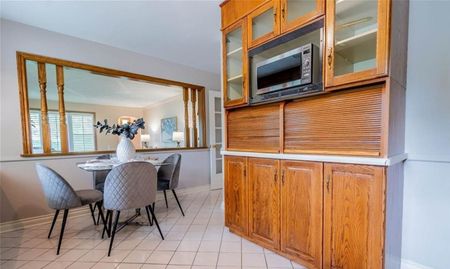 For Lease - 5103 UPPER DUKE Avenue, Niagara Falls, Ontario - Photo 2