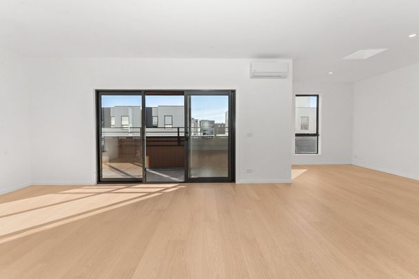 Low-Maintenance Living with Modern Appeal - Photo 1