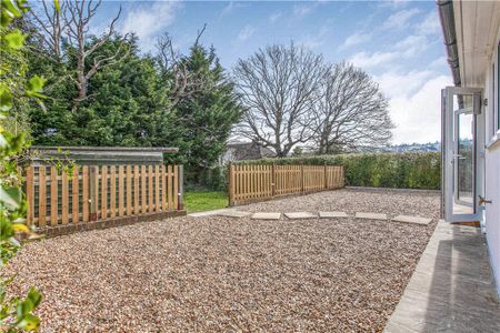 Elmside, Guildford, Surrey, GU2 7SH - Photo 2