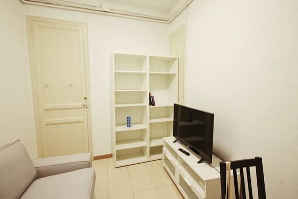 Passeig de Sant Joan, Barcelona, Catalonia 08037 - Photo 1